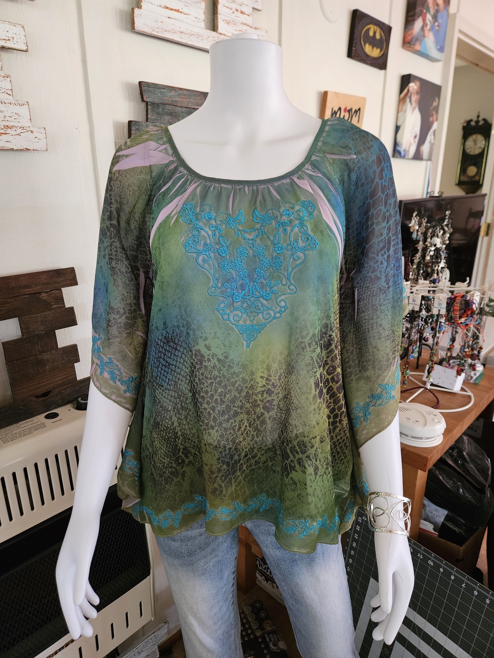 Women’s Green Medium We The Free People Embroidered Scoop-Neck Tunic Top